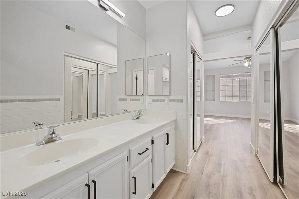 9901 Trailwood, Las Vegas, NV 89134