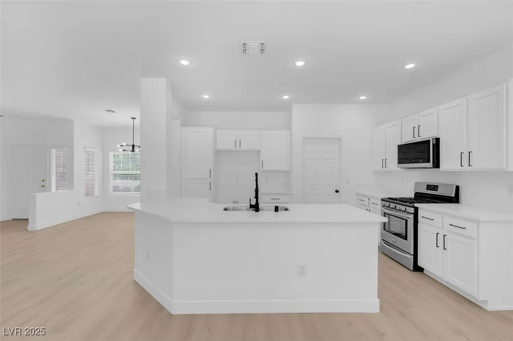 2735 Fort Myer, Henderson, NV 89052