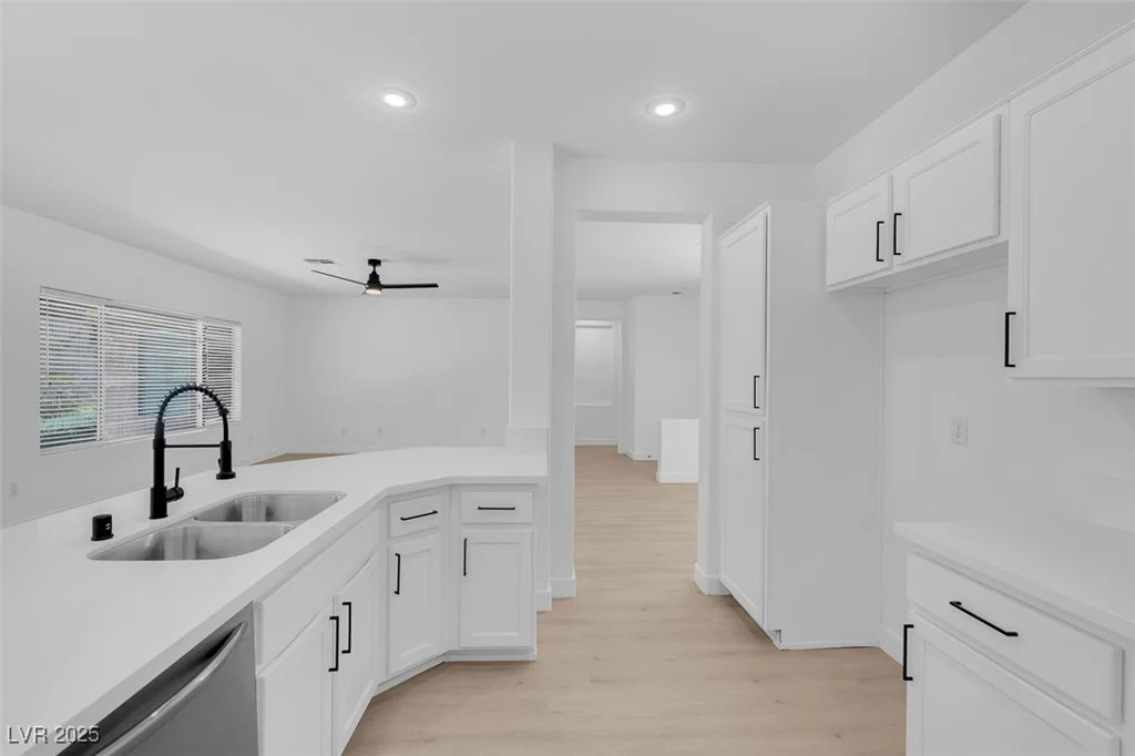 2735 Fort Myer, Henderson, NV 89052