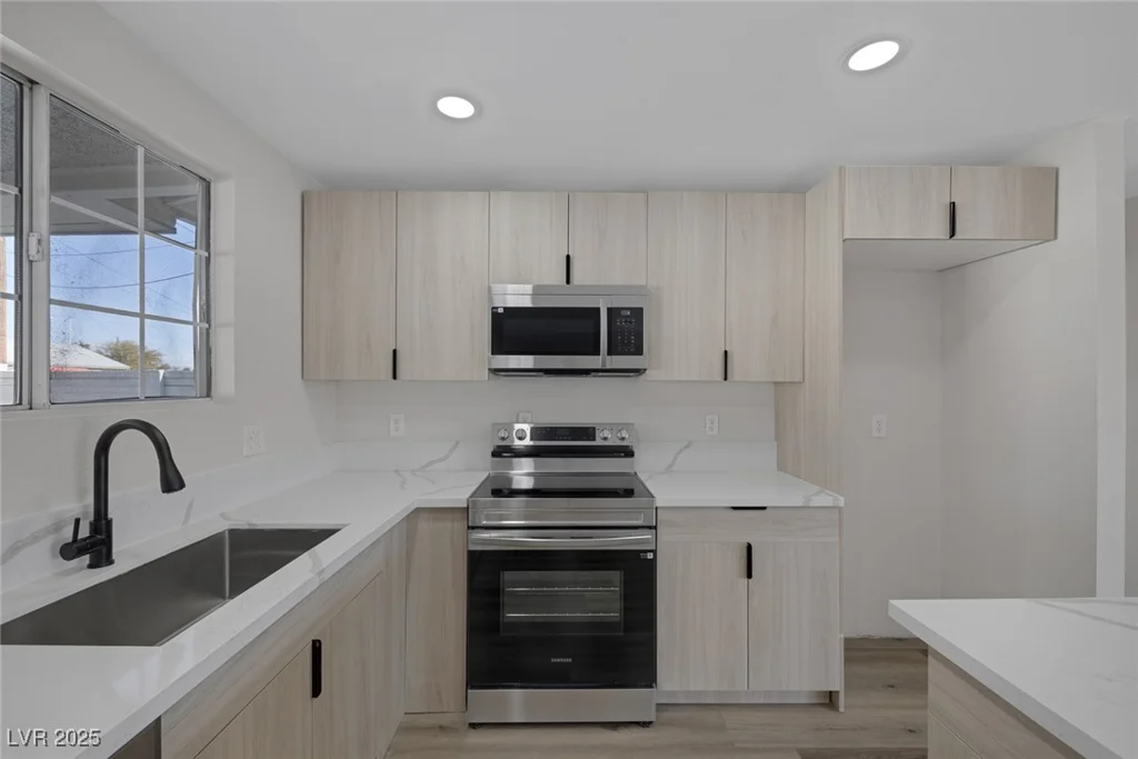 4506 Alpine, Las Vegas, NV 89107