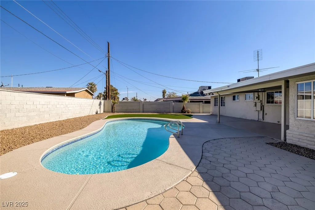 4506 Alpine, Las Vegas, NV 89107