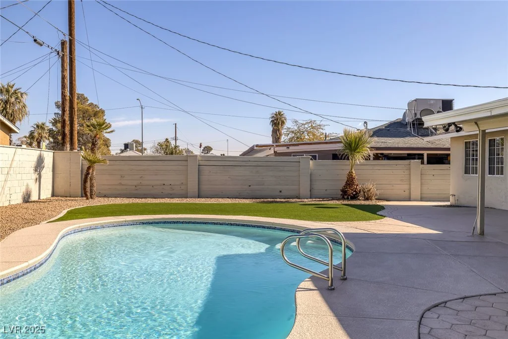 4506 Alpine, Las Vegas, NV 89107