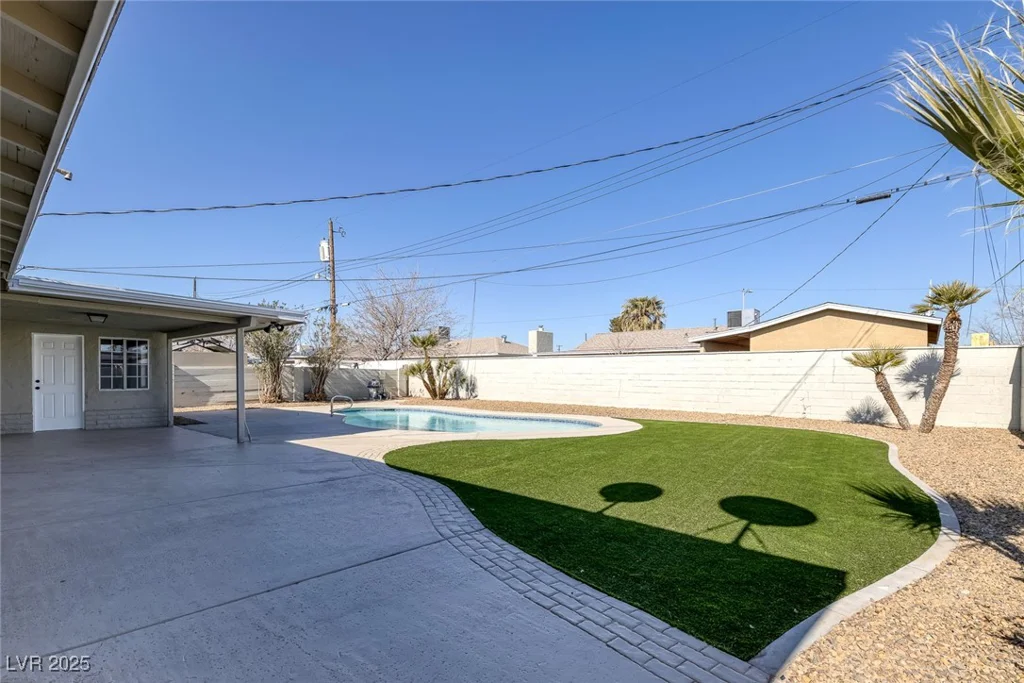 4506 Alpine, Las Vegas, NV 89107