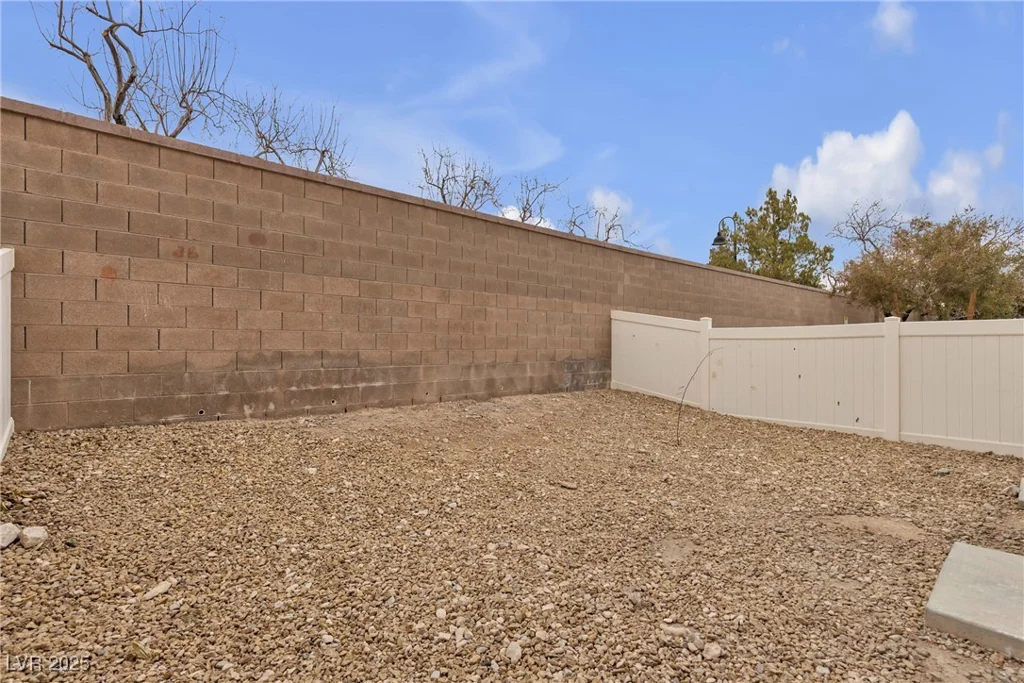 9323 Leaping Deer, Las Vegas, NV 89178
