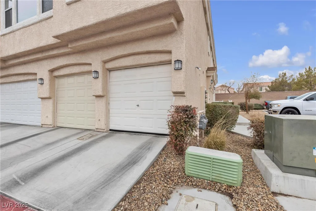 9323 Leaping Deer, Las Vegas, NV 89178