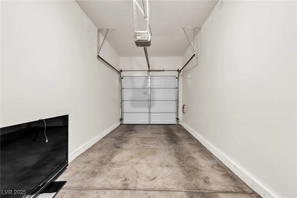 9323 Leaping Deer, Las Vegas, NV 89178