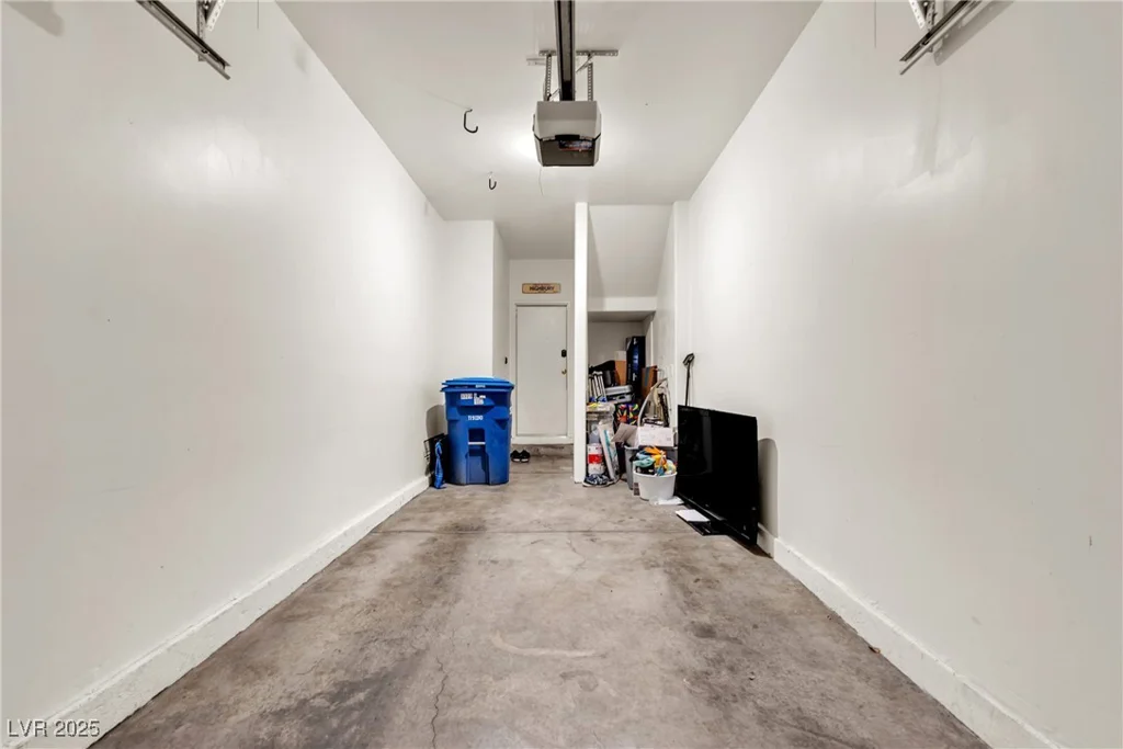 9323 Leaping Deer, Las Vegas, NV 89178