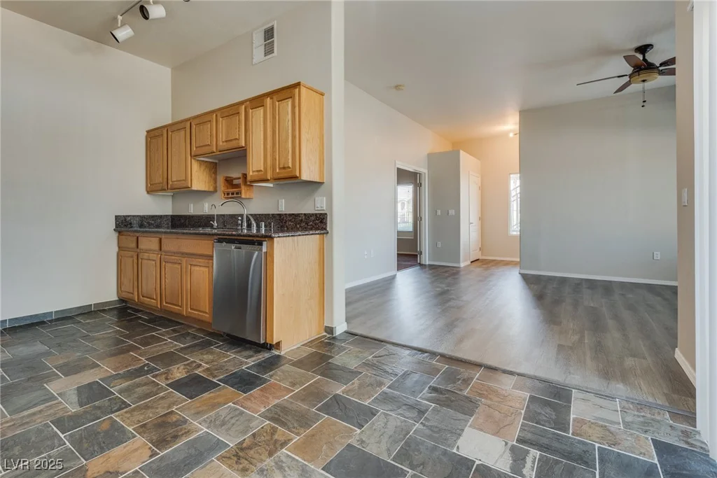8805 Jeffreys, Las Vegas, NV 89123