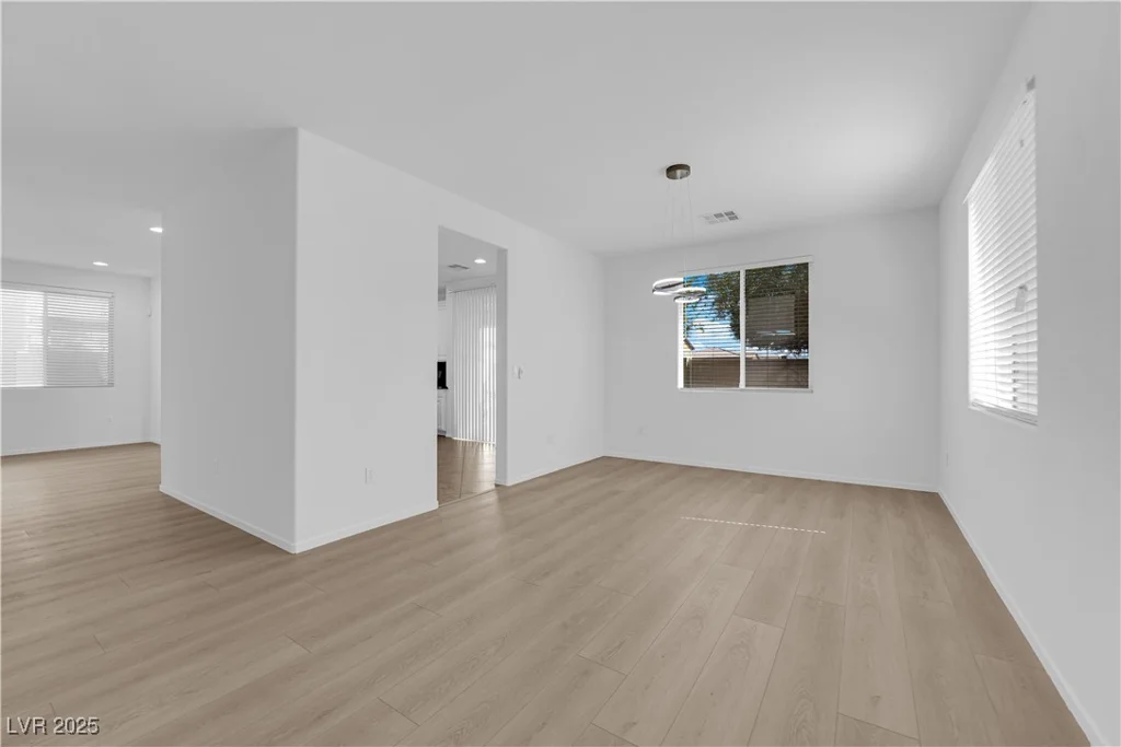 2033 Old Field, North Las Vegas, NV 89081