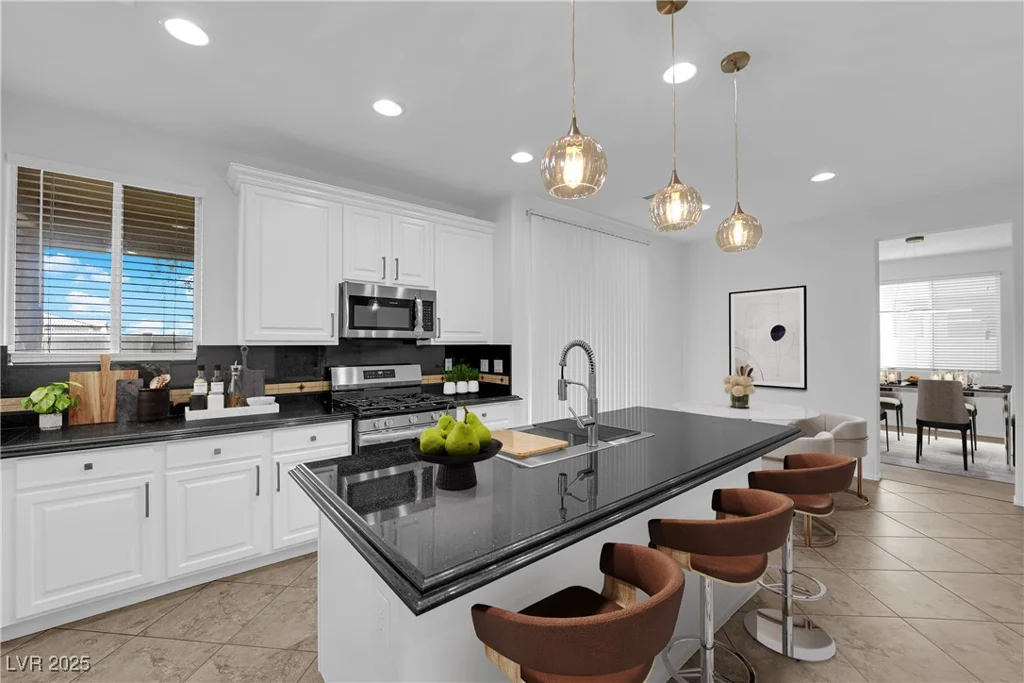 2033 Old Field, North Las Vegas, NV 89081