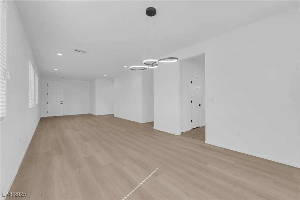 2033 Old Field, North Las Vegas, NV 89081