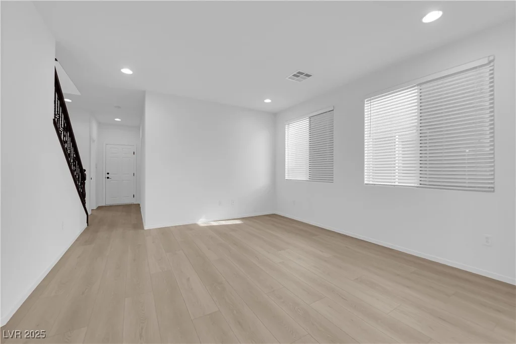 2033 Old Field, North Las Vegas, NV 89081