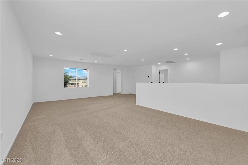 2033 Old Field, North Las Vegas, NV 89081
