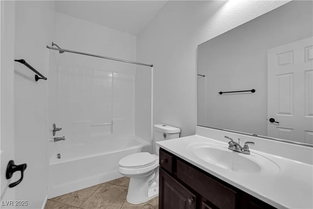 2033 Old Field, North Las Vegas, NV 89081