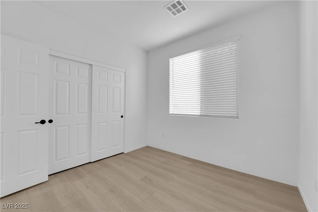 2033 Old Field, North Las Vegas, NV 89081