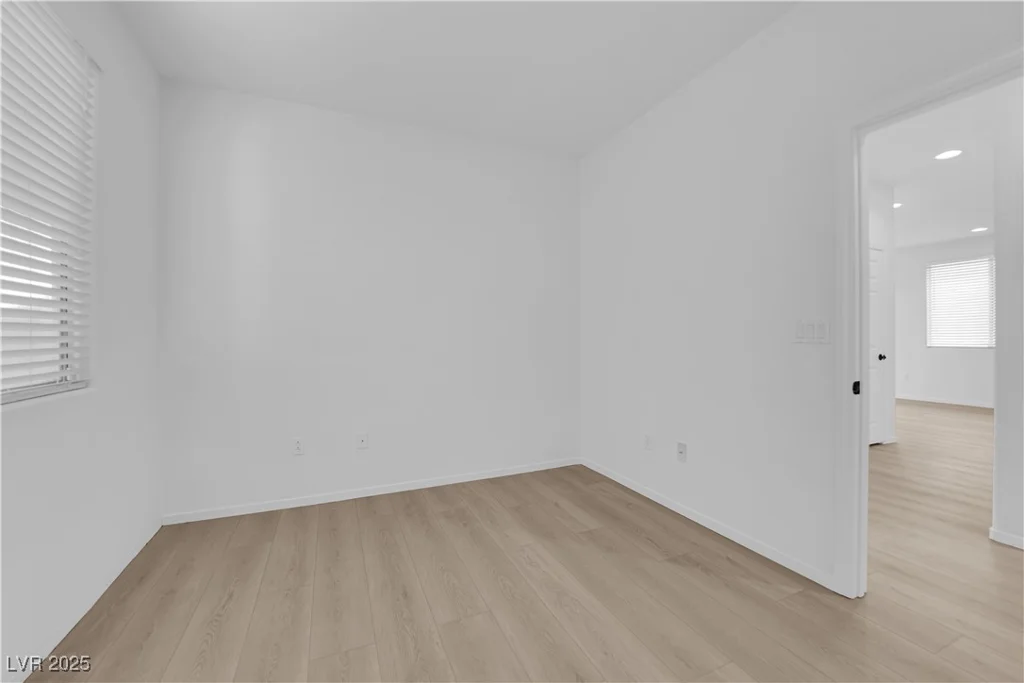 2033 Old Field, North Las Vegas, NV 89081