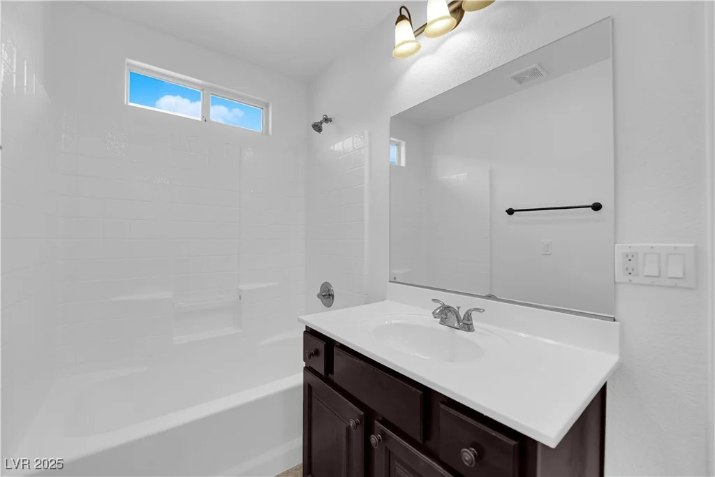 2033 Old Field, North Las Vegas, NV 89081