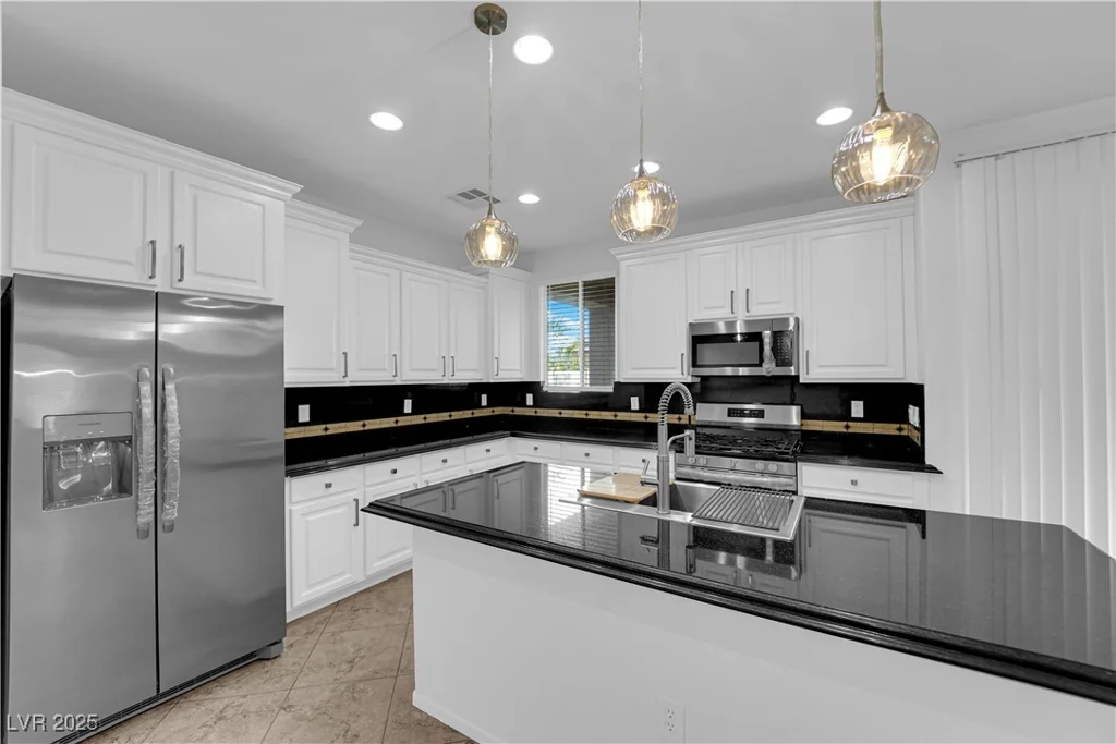 2033 Old Field, North Las Vegas, NV 89081