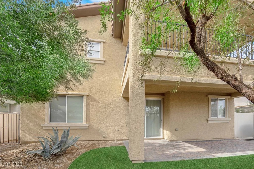 2033 Old Field, North Las Vegas, NV 89081