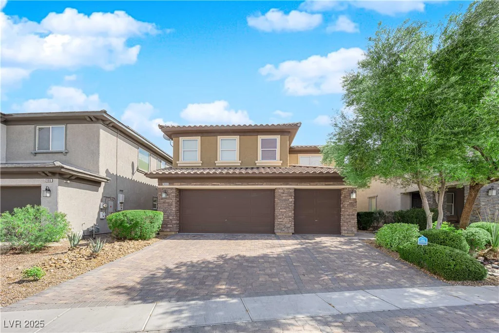 2033 Old Field, North Las Vegas, NV 89081