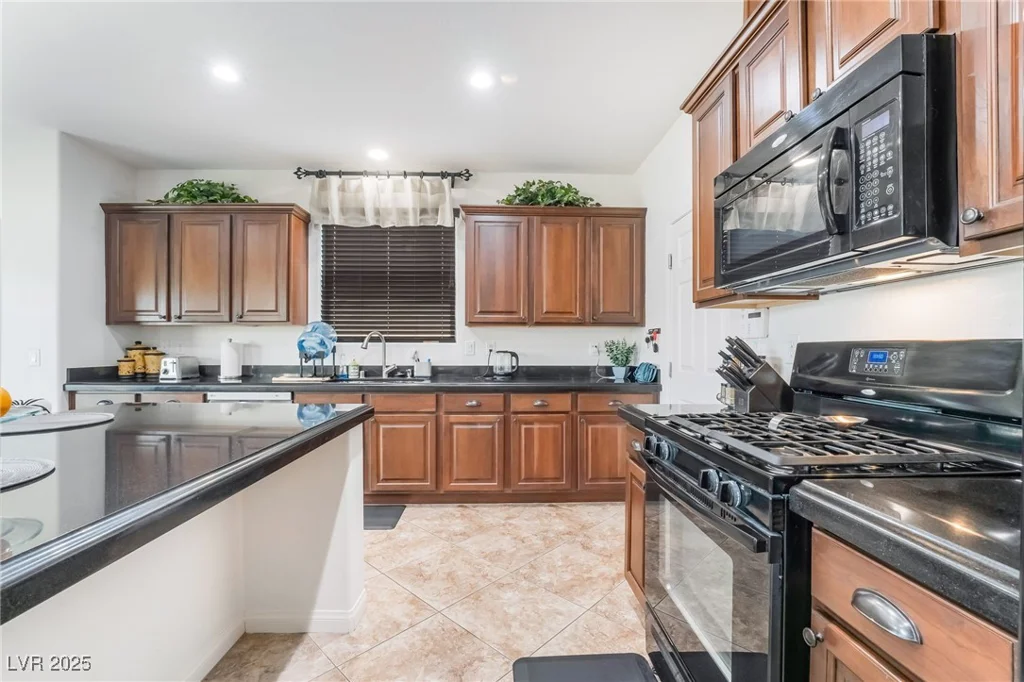 664 Orchard Course, Las Vegas, NV 89148