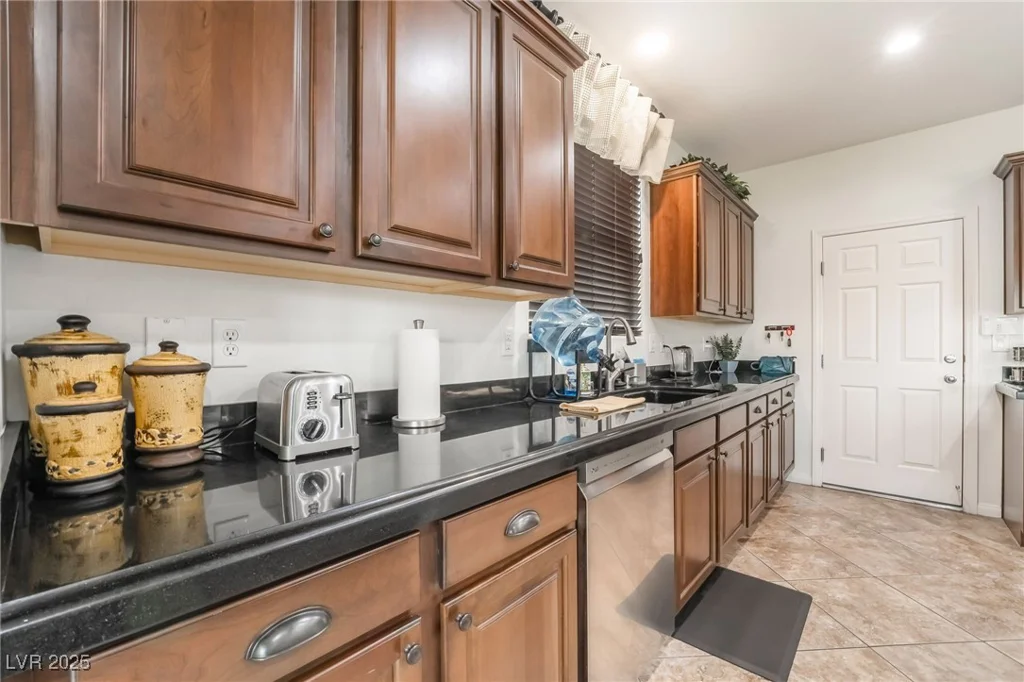 664 Orchard Course, Las Vegas, NV 89148