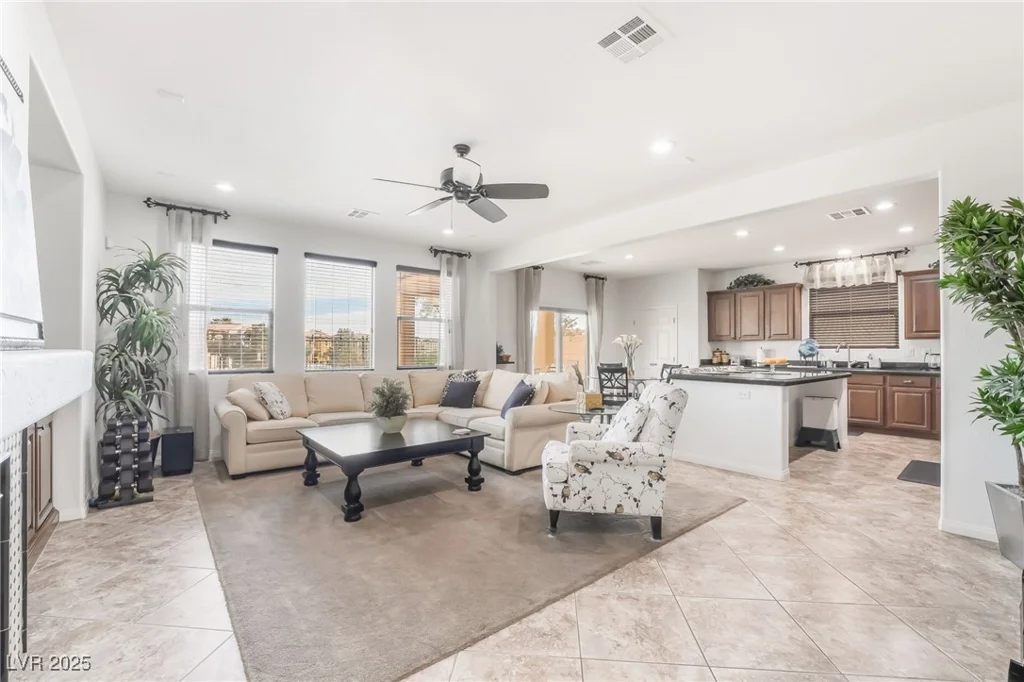 664 Orchard Course, Las Vegas, NV 89148
