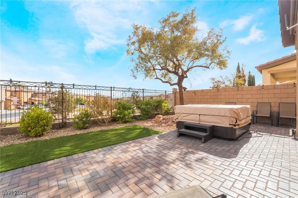664 Orchard Course, Las Vegas, NV 89148
