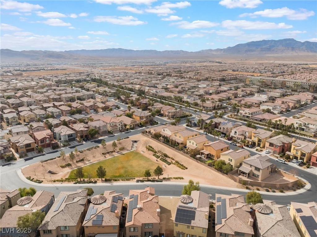 664 Orchard Course, Las Vegas, NV 89148