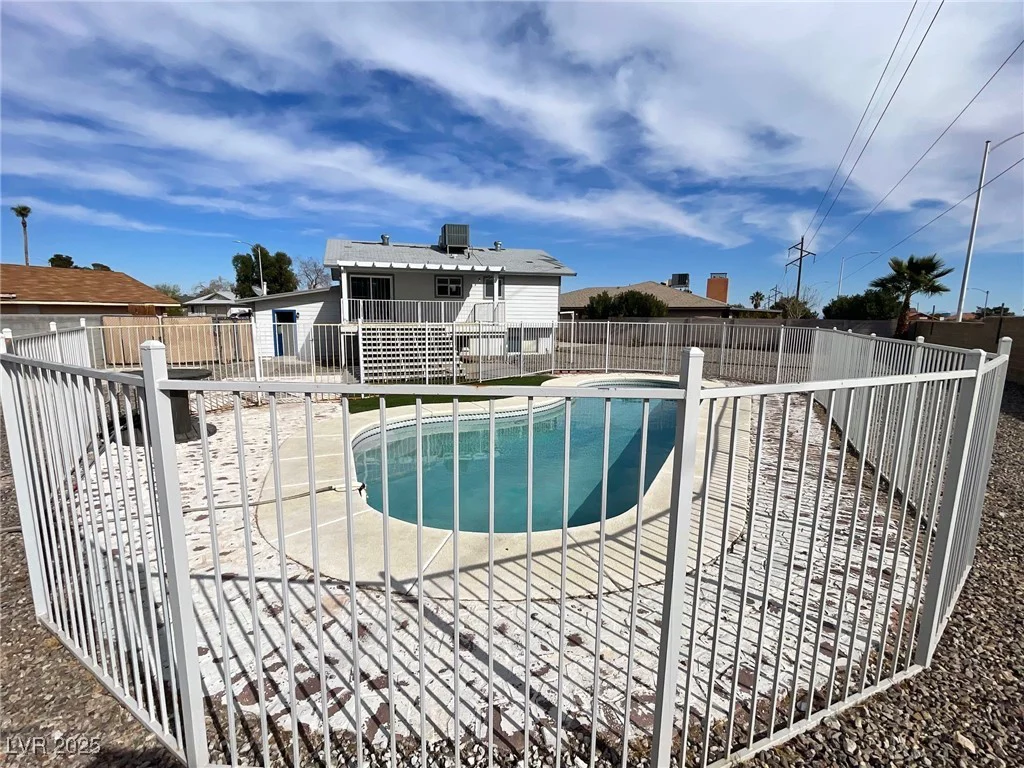 7237 William Anders, Las Vegas, NV 89145