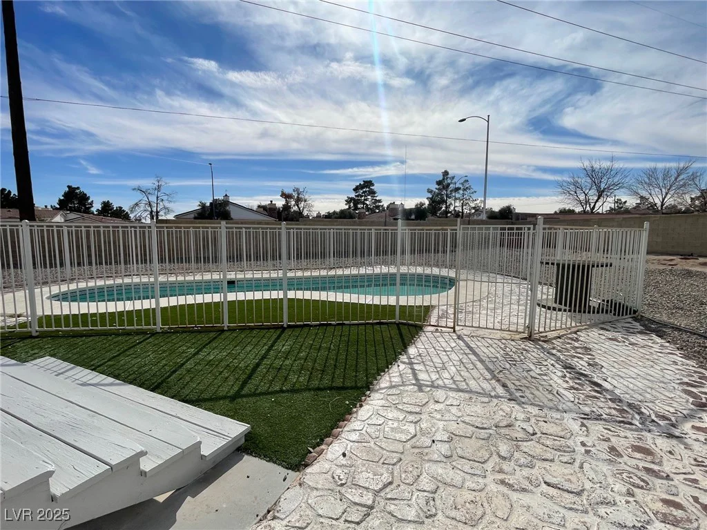 7237 William Anders, Las Vegas, NV 89145