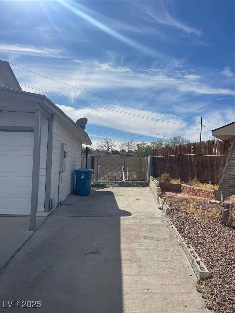 7237 William Anders, Las Vegas, NV 89145