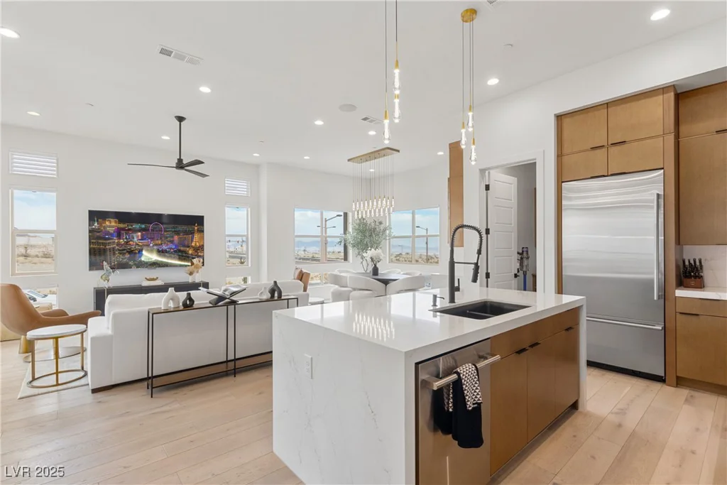 671 Sentinel Spire, Las Vegas, NV 89138