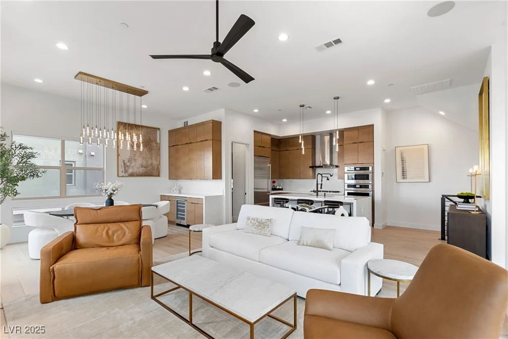 671 Sentinel Spire, Las Vegas, NV 89138