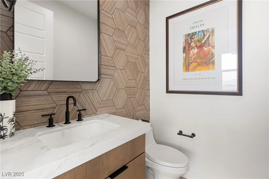 671 Sentinel Spire, Las Vegas, NV 89138