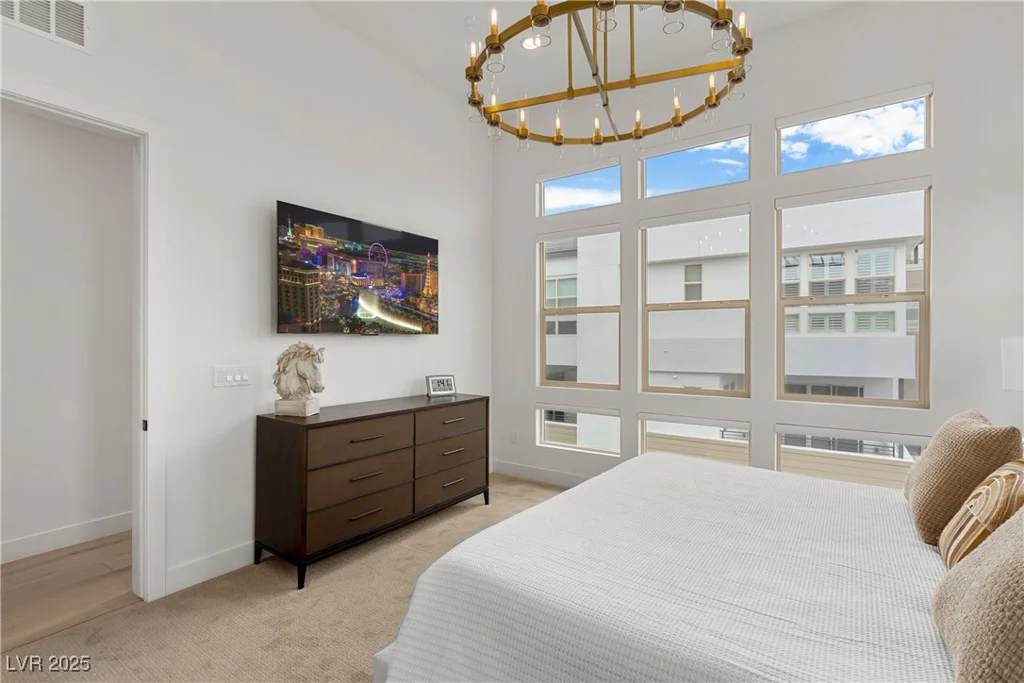 671 Sentinel Spire, Las Vegas, NV 89138