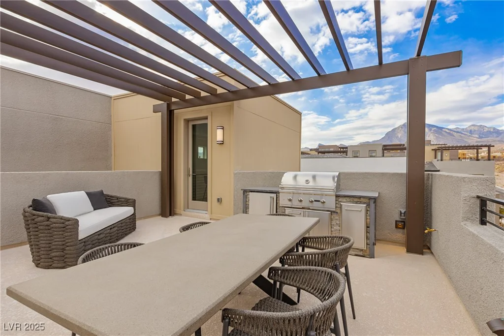 671 Sentinel Spire, Las Vegas, NV 89138