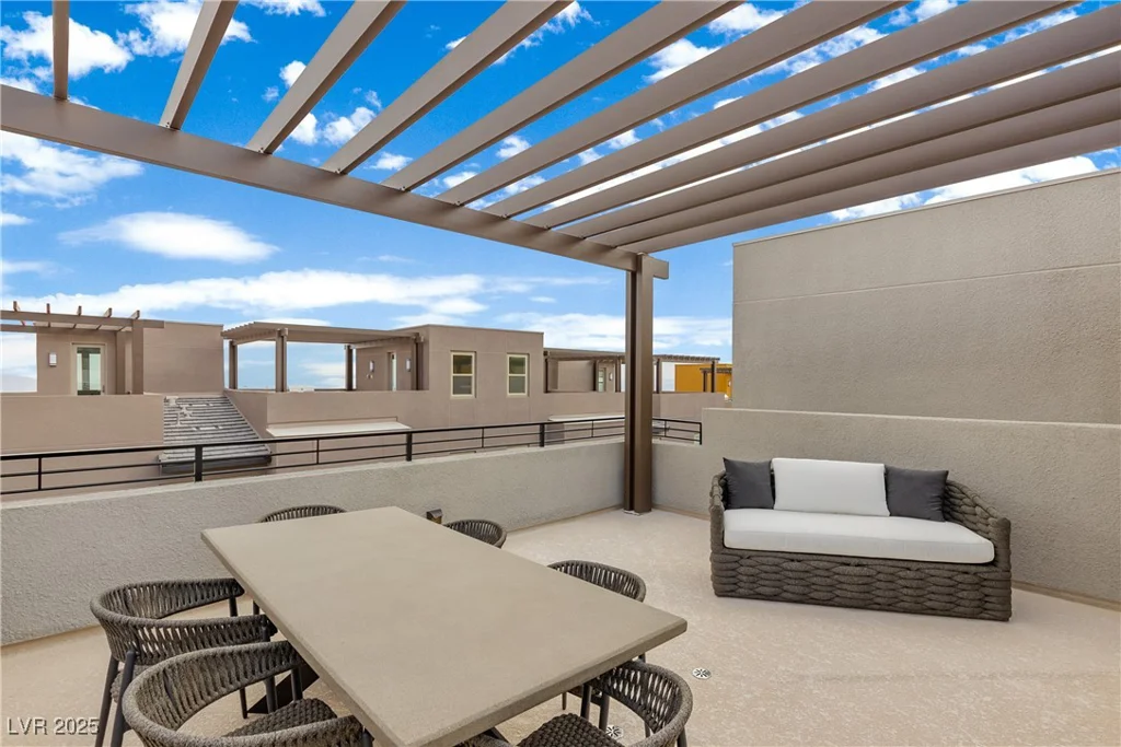 671 Sentinel Spire, Las Vegas, NV 89138