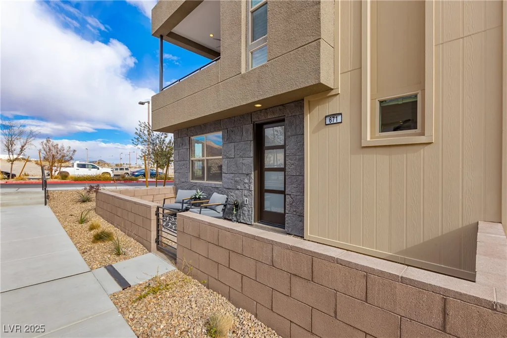 671 Sentinel Spire, Las Vegas, NV 89138
