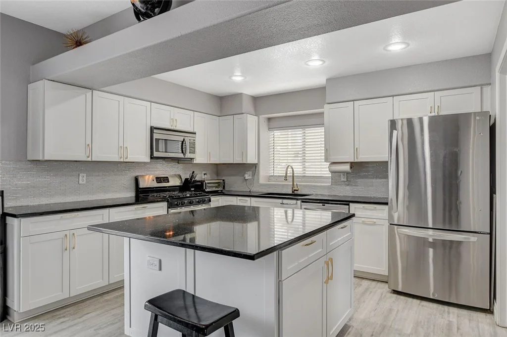 9330 Golden Timber, Las Vegas, NV 89117