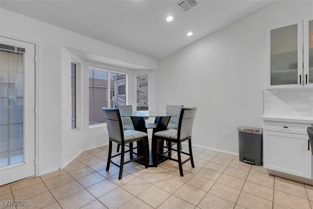 8044 Edward Baher, Las Vegas, NV 89149