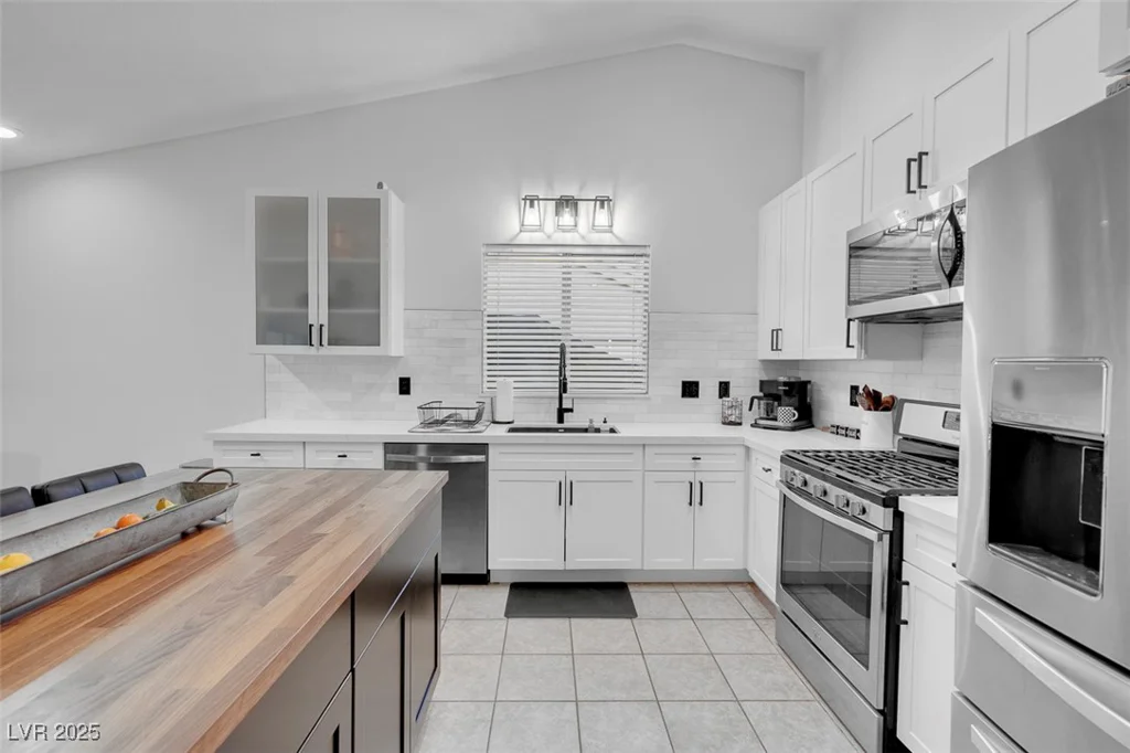 8044 Edward Baher, Las Vegas, NV 89149