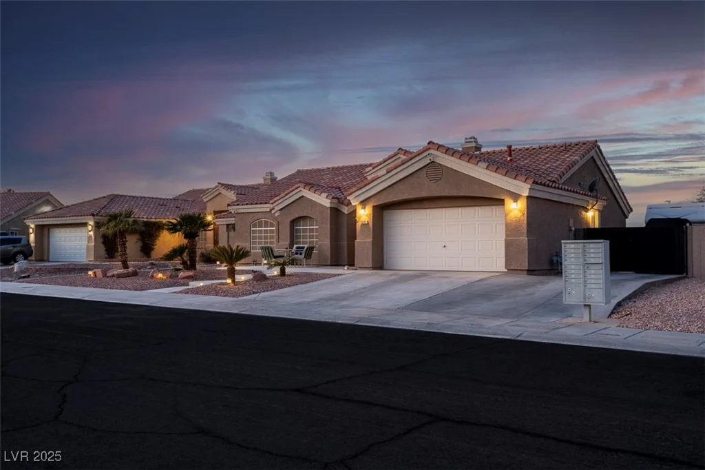 8044 Edward Baher, Las Vegas, NV 89149