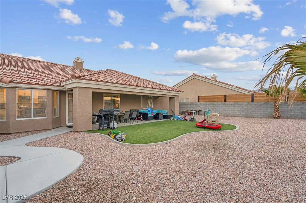 8044 Edward Baher, Las Vegas, NV 89149