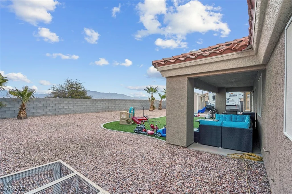 8044 Edward Baher, Las Vegas, NV 89149
