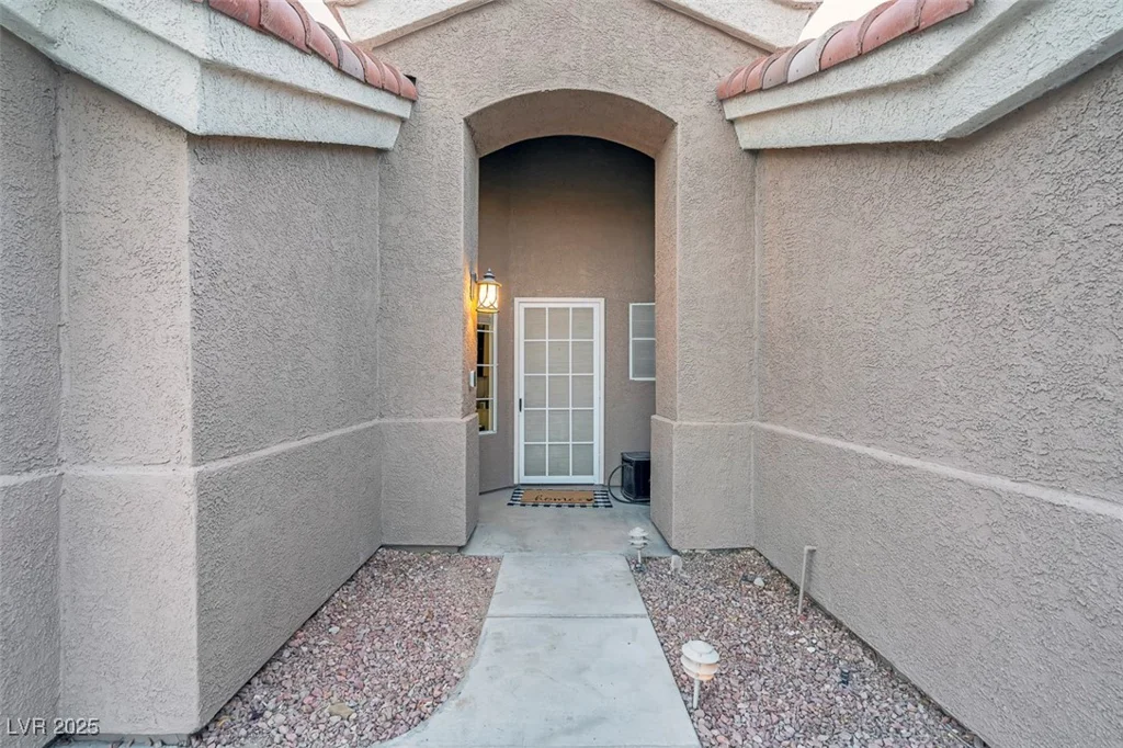 8044 Edward Baher, Las Vegas, NV 89149