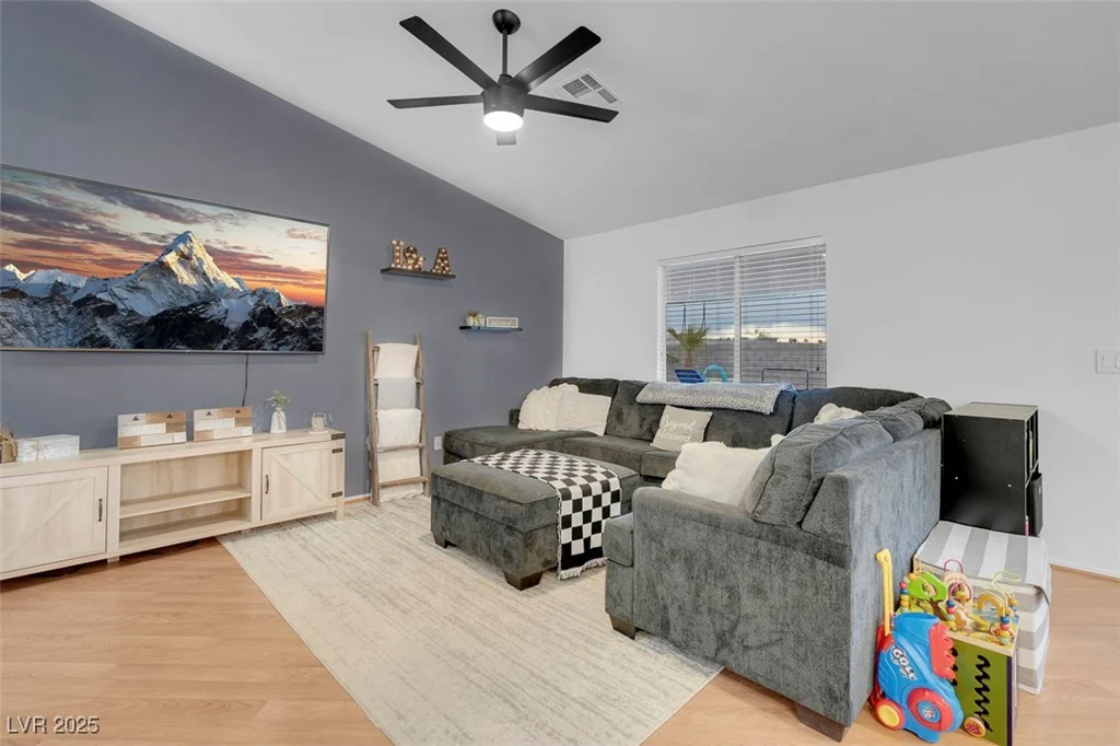 8044 Edward Baher, Las Vegas, NV 89149