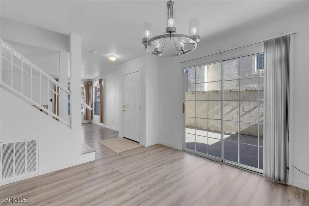 7933 Delbonita, Las Vegas, NV 89147