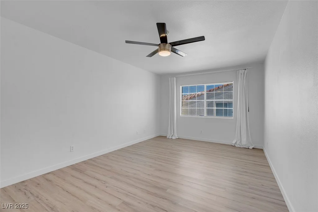 7933 Delbonita, Las Vegas, NV 89147