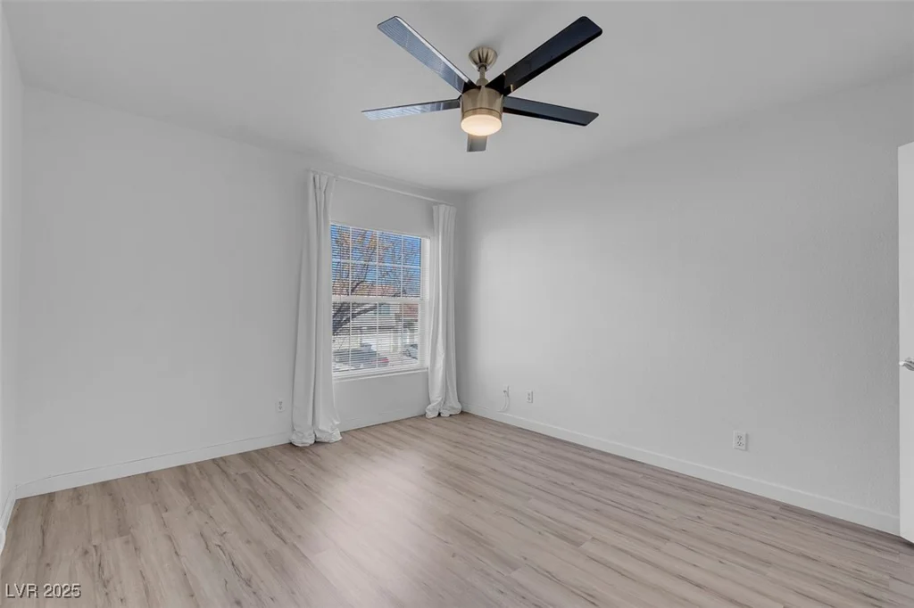 7933 Delbonita, Las Vegas, NV 89147